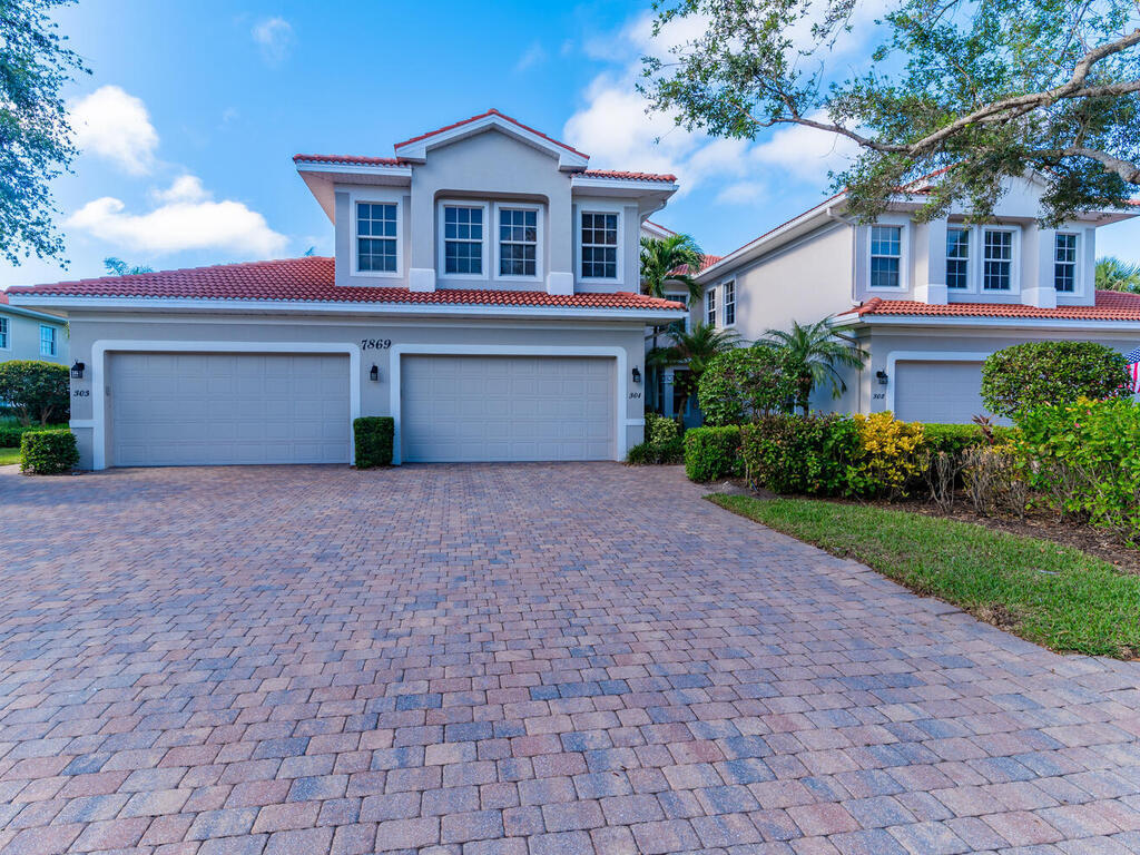 Naples, Florida 34113, United States, 3 Bedrooms Bedrooms, ,3 BathroomsBathrooms,Residential,Active,25752