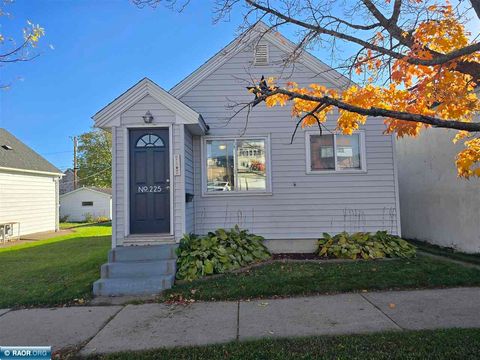 Photo of 225 1st St. SW St, Chisholm, MN 55719 (MLS # 149179)