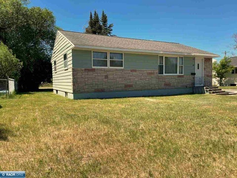 Photo of 14 Balsam Cr CIR, Babbitt, MN 55706 (MLS # 150157)