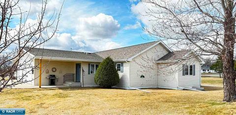 Photo of 197 Jefferson Street, Buhl, MN 55713 (MLS # 148268)