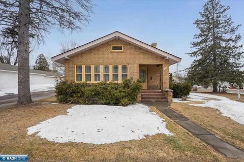 Photo of 405 4th St, Cloquet, MN 55720 (MLS # 149722)