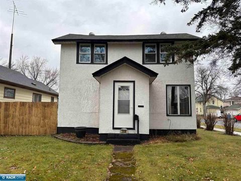 Photo of 2530 2nd Avenue, Hibbing, MN 55746 (MLS # 149332)