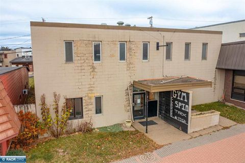 Photo of 29 Chapman St, Ely, MN 55731 (MLS # 149355)