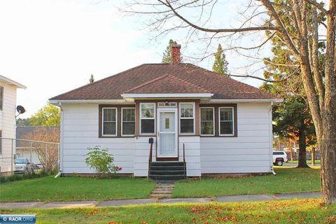 Photo of 627 3rd St NW St, Chisholm, MN 55719 (MLS # 149129)