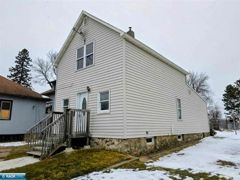 Photo of 326 5th St SW St, Chisholm, MN 55719 (MLS # 149733)