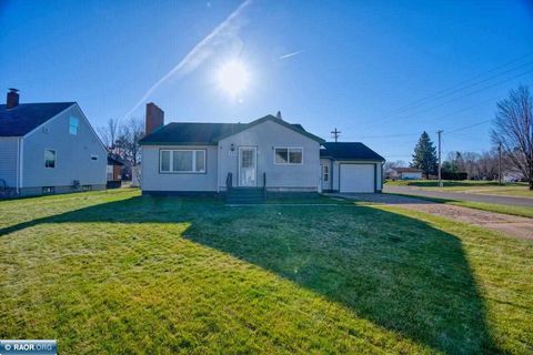 Photo of 529 4th Ave, Keewatin, MN 55753 (MLS # 149309)