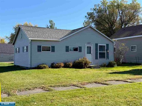 Photo of 1601 2nd Ave E Ave, International Falls, MN 56649 (MLS # 149163)