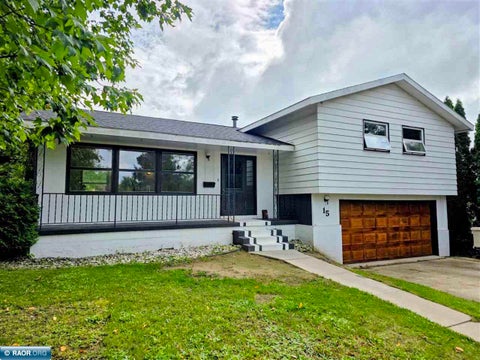 Photo of 15 11th St NW ST, Chisholm, MN 55719 (MLS # 150710)