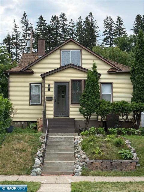 Photo of 624 Park Ave, Eveleth, MN 55734 (MLS # 150410)