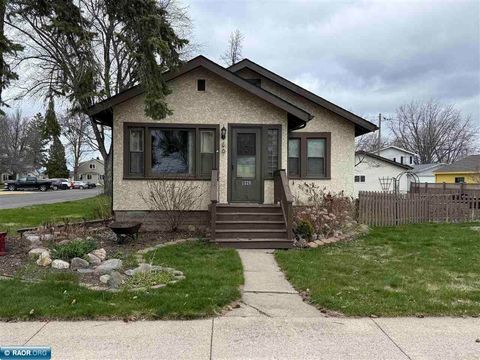 Photo of 1229 12th St S St, Virginia, MN 55792 (MLS # 149873)