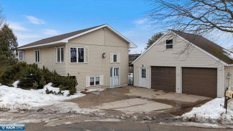Photo of 35 Vermillion Dr, Virginia, MN 55792 (MLS # 149577)