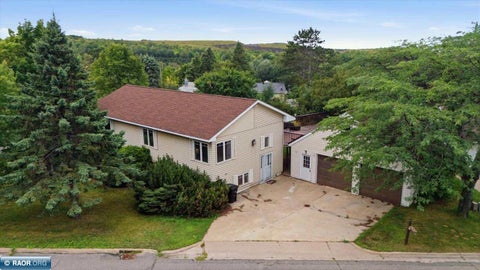 Photo of 35 Vermillion Dr, Virginia, MN 55792 (MLS # 149577)