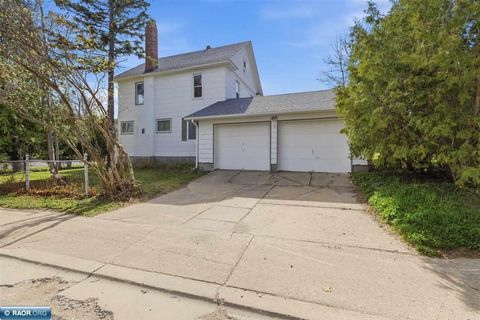 Photo of 825 Fayal Rd, Eveleth, MN 55734 (MLS # 149988)