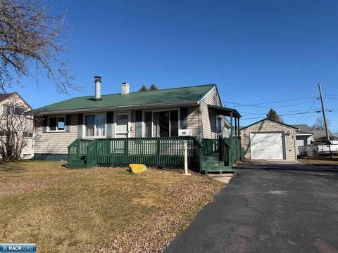 Photo of 217 Fairfax Rd, Hoyt Lakes, MN 55750 (MLS # 149434)