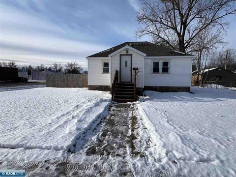 Photo of 3621 1st Ave, Hibbing, MN 55746 (MLS # 149400)