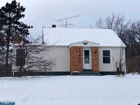 Photo of 507 Mitchell St, Colraine, MN 55722 (MLS # 149467)