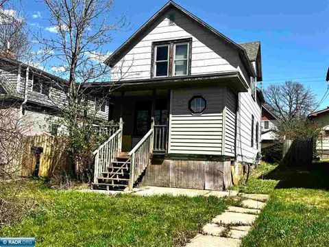 Photo of 712 Adams Ave, Eveleth, MN 55734 (MLS # 149961)