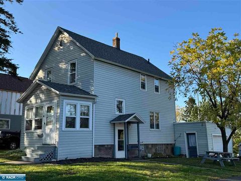 Photo of 600 4th St, Chisholm, MN 55719 (MLS # 149093) Photo of 600 4th St, Chisholm, MN 55719 (MLS # 149093)