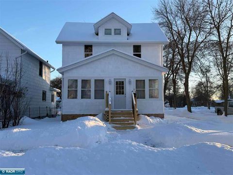 Photo of 723 6th Street, International Falls, MN 56649 (MLS # 149495)