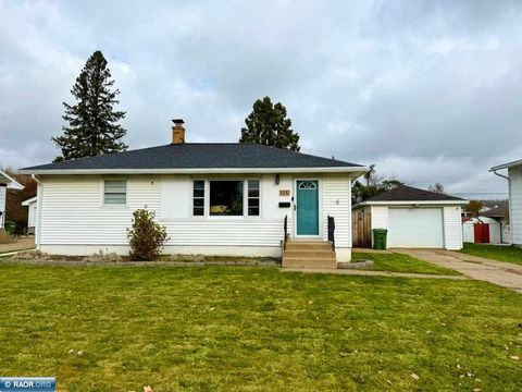 Photo of 3330 Outer Drive, Hibbing, MN 55746 (MLS # 149257) Photo of 3330 Outer Drive, Hibbing, MN 55746 (MLS # 149257)