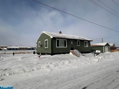 Photo of 1601 11th St S St, Virginia, MN 55792 (MLS # 149468)