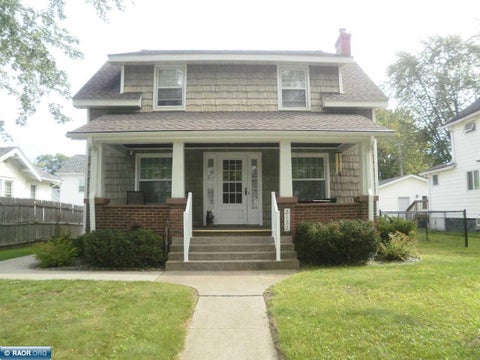 Photo of 2122 E 5th Avenue, Hibbing, MN 55746 (MLS # 150720)