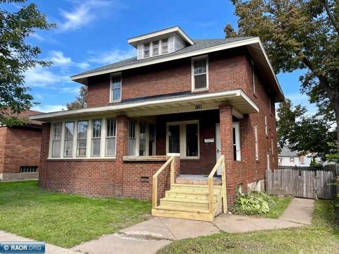 Photo of 126 2nd St, Chisholm, MN 55719 (MLS # 149143)