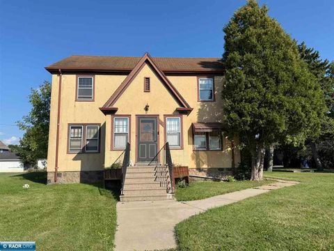 Photo of 1928 5th Ave E Ave, Hibbing, MN 55746 (MLS # 149006) Photo of 1928 5th Ave E Ave, Hibbing, MN 55746 (MLS # 149006)