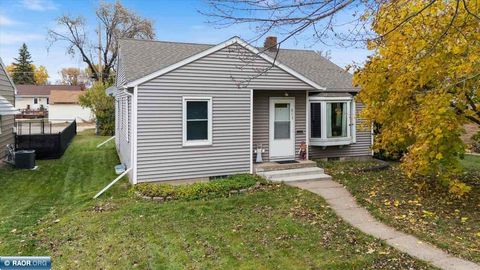 Photo of 813 6th Street, Virginia, MN 55792 (MLS # 149269)
