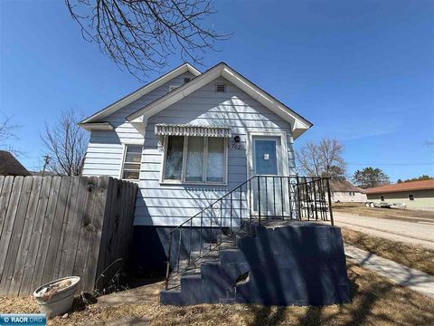 Photo of 702 Broadway St S Ave, Gilbert, MN 55741 (MLS # 149766)