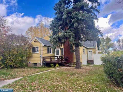 Photo of 911 7th Ave S Ave, Virginia, MN 55792 (MLS # 149202) Photo of 911 7th Ave S Ave, Virginia, MN 55792 (MLS # 149202)