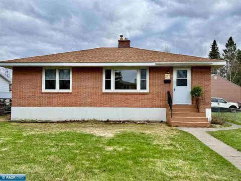 Photo of 211 10th St NW St, Chisholm, MN 55719 (MLS # 149835)