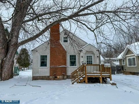 Photo of 2825 3rd Ave E Ave, Hibbing, MN 55746 (MLS # 149393)