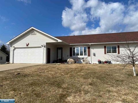 Photo of 203 Jefferson St, Buhl, MN 55713 (MLS # 147891)