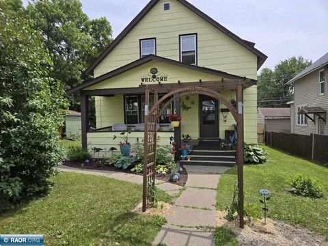 Photo of 324 E White St, Ely, MN 55731 (MLS # 150211)
