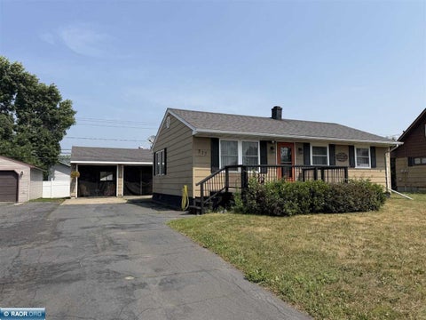 Photo of 217 Brandon RD, Hoyt Lakes, MN 55750 (MLS # 150373)