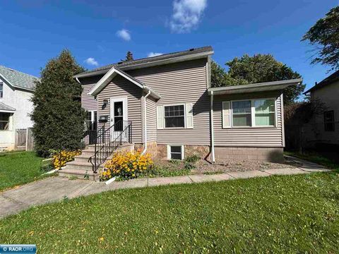 Photo of 2126 11th Ave, Hibbing, MN 55746 (MLS # 149101)