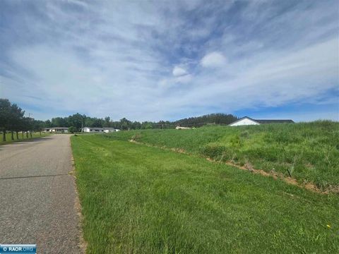 Photo of 203 Monroe Drive, Buhl, MN 55713 (MLS # 150118)