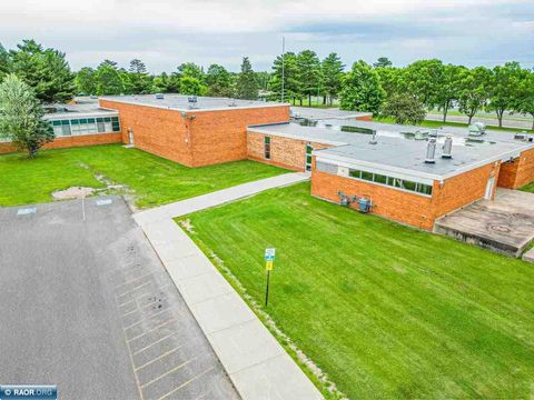 Photo of 323 E 37th Street, Hibbing, MN 55746 (MLS # 150226)