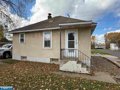 Photo of 410 W 26th St, Hibbing, MN 55746 (MLS # 149190)