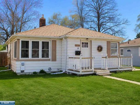 Photo of 2434 9th Ave E, Hibbing, MN 55746 (MLS # 149966)