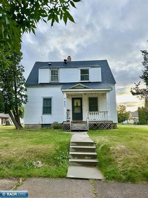 Photo of 805 2nd Ave SW Ave, Chisholm, MN 55719 (MLS # 148998)