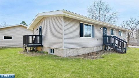 Photo of 1712 1st Street, Eveleth, MN 55734 (MLS # 149807)