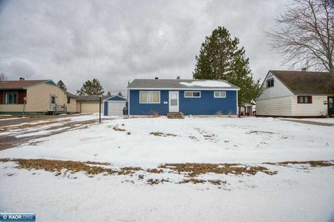 Photo of 242 Hampshire Dr, Hoyt Lakes, MN 55750 (MLS # 149736)