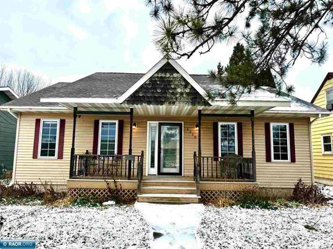 Photo of 1319 13th St, Virginia, MN 55792 (MLS # 149297)