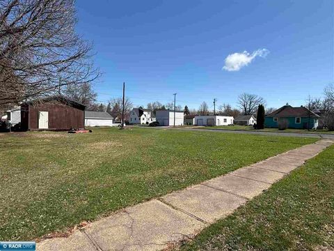 Photo of 126 E Hibbing Ave, Keewatin, MN 55753 (MLS # 149832)