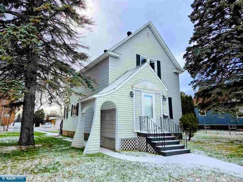 Photo of 107 Roosevelt Ave, Eveleth, MN 55734 (MLS # 149296)