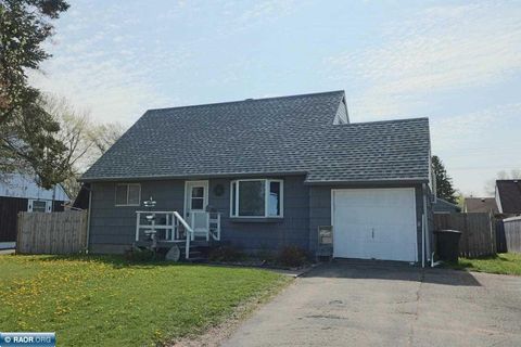 Photo of 408 Hampshire Drive, Hoyt Lakes, MN 55750 (MLS # 150014)