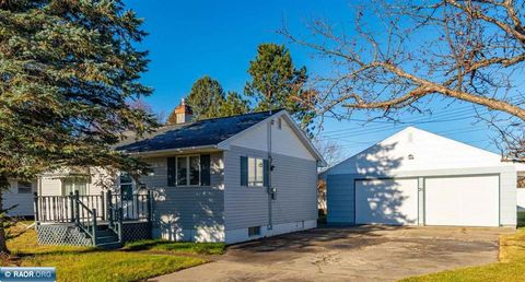 Photo of 31 Garden Circle, Babbitt, MN 55706 (MLS # 149292)