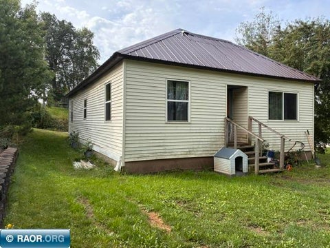 Photo of 1006 N 18th St, Virginia, MN 55792 (MLS # 150658)